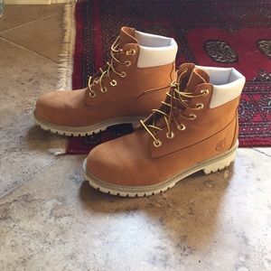 Women’s Timbs with white accents!